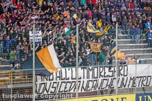 Sport - Calcio - Viterbese - La curva gialloblù