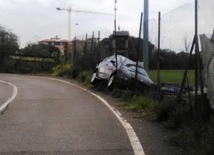Viterbo - Auto fuoristrada a Santa Barbara 