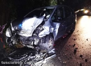 Viterbo - Incidente sulla Cassia Sud tra due auto