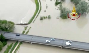 Maltempo - Esonda il fiume Savio a Forlì