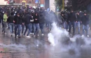 Roma - Scontri tra tifosi e polizia in Lazio-Atalanta