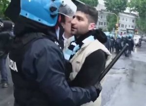 Guerriglia allo stadio - Il fermo di Alessandro Andreani