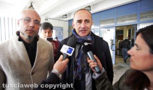 L'avvocato Giovanni Labate all’uscita dal tribunale di Viterbo