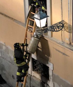 Civita Castellana - Incendio all'ex ospedale Andosilla