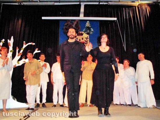 Viterbo - La compagnia Disorganizzata in carcere