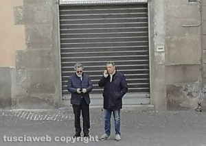 Francesco Battistoni e Giulio Marini a piazza del Comune