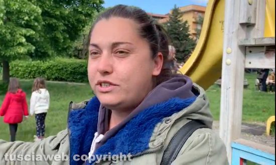 Viterbo - Il sit in al parco del Carmine