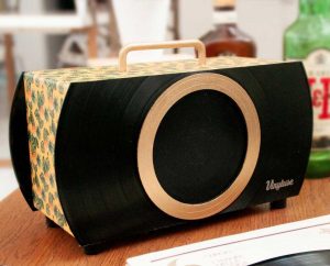 Viterbo - La cassa bluetooth dell'azienda Vinyluse 