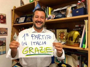 Matteo Salvini festeggia il risultato della Lega alle Europee