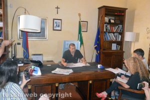 Alessandro Giulivi presenta la giunta