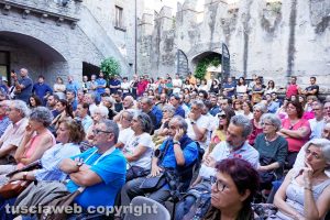 Viterbo - Festival Caffeina - L'incontro sulle nocciole