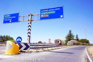 Viterbo - Perdita d'acqua calda vicino alle masse di San Sisto