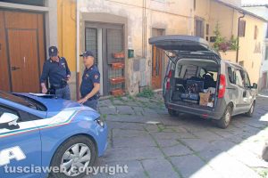 Viterbo - Donna si uccide in via della Morra