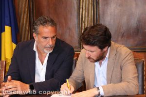 Viterbo - Comune - La conferenza sulla piscina