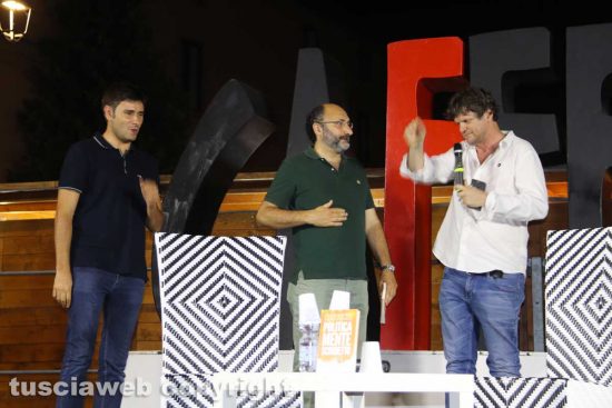 Alessandro Di Battista , Marco Lillo e Filippo Rossi a Caffeina 