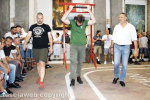 Viterbo - La prova di portata dei facchini