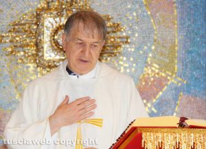 Viterbo - I cinquant'anni di sacerdozio di don Giosy Cento