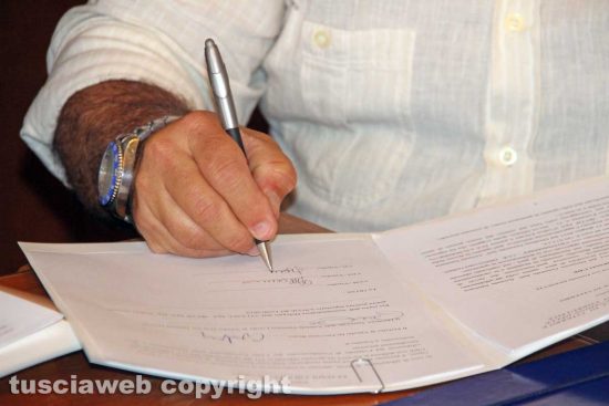 Viterbo - La firma del protocollo di legalità