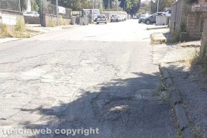 Viterbo - Il manto stradale in via Tuscia