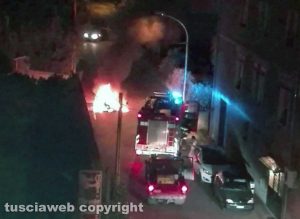 Corchiano - Auto in fiamme in via Marconi