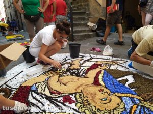 Bolsena - I preparativi dell'infiorata del Corpus Domini
