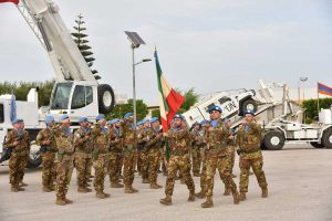 Esercito - Missione in Libano - La bandiera di Guerra del reggimento logistico Aosta