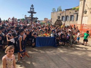 Viterbo - La Blu star basket premiata nei giardini del comune