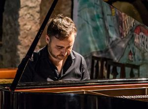 Il pianista Alberto Lodoletti