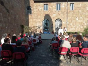 Tuscania - La presentazione di "Universo corto"