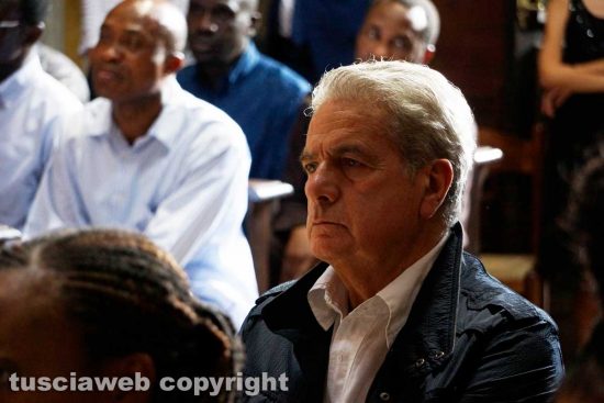 Joshua Chibueze Anyanwu - Il sindaco Giovanni Arena