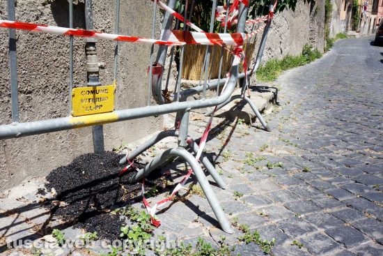 Viterbo - I sampietrini riparati dal comune