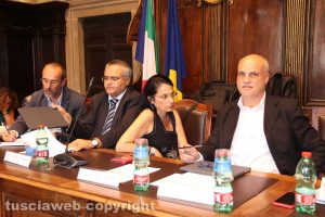 Viterbo - Consiglio comunale sull'incidenza dei tumori - A destra Paris