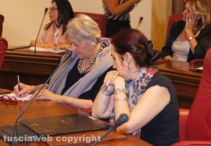 A sinistra Anna Maghi