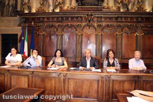 Viterbo - Comune - Il sindaco Arena e la giunta
