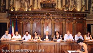 Viterbo - Comune - Il sindaco Arena e la giunta