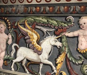 Viterbo - Gli studenti di Beni culturali hanno restaurato alcune decorazioni di sala Riario di palazzo Gallo