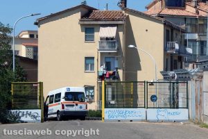 Viterbo - L'intervento di carabinieri e 118 allo stadio