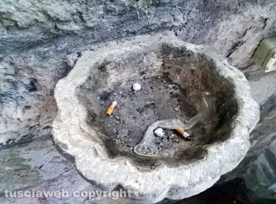 Montefiascone - Il preservativo nella chiesa della Madonna dell'Arco