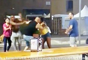 Viterbo - Lite al Sacrario: urla e botte