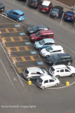Viterbo - Sosta selvaggia all'ospedale di Belcolle