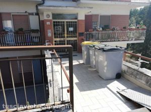 Tragedia in viale Fiume - Uomo trovato impiccato nel garage