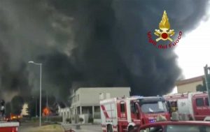Vicenza - Incendio in un'azienda di vernici