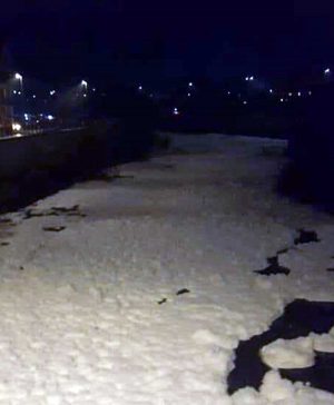 Frosinone - Il fiume Sacco inquinato dalla schiuma a novembre 2018