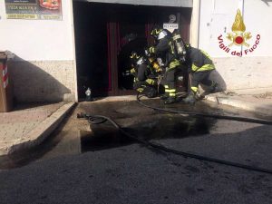 Civitavecchia - L'intervento dei vigili del fuoco 