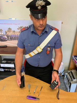Civitavecchia - Controlli de carabinieri - Il materiale sequestrato