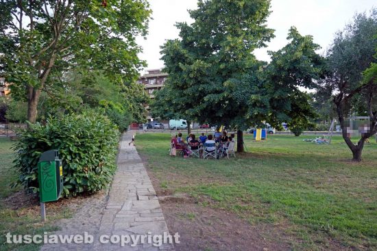 Viterbo - Il sentiero da sistemare al parco del Carmine