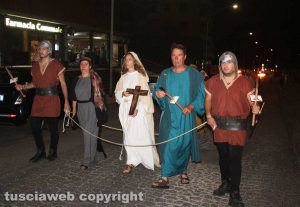 Viterbo - Il corteo di Santa Rosa nel quartiere di Santa Barbara