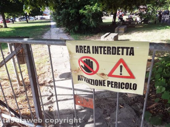 Viterbo - Uno dei due ingressi del parco del Carmine