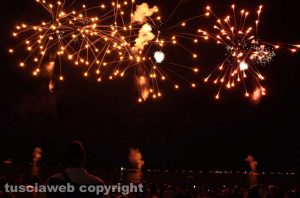 I fuochi d'artificio sul lago di Bolsena