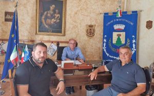 Montefiascone - Il sindaco Massimo Paolini insieme all'assessore Paolo Manzi e Mauro Torri